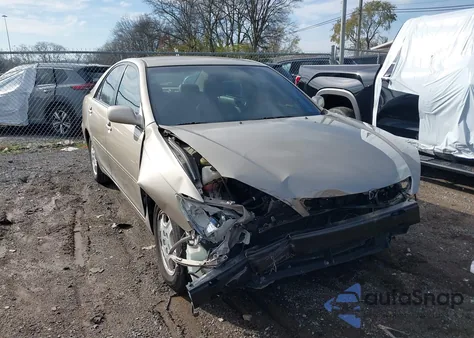2003 Toyota Camry Le from USA, damaged, VIN 4T1BE32K63U752868